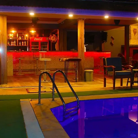 Otel Carmina 3*