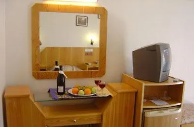 Carmina Otel 3*