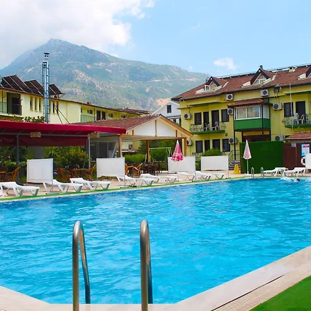 Carmina Hotel