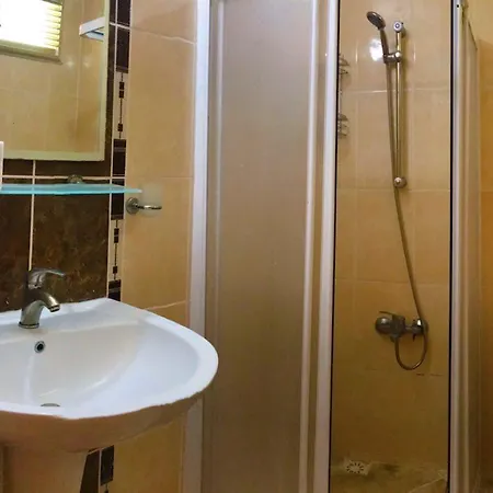 Carmina Hotel