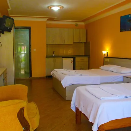 Carmina Hotel