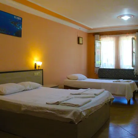 Carmina Hotel