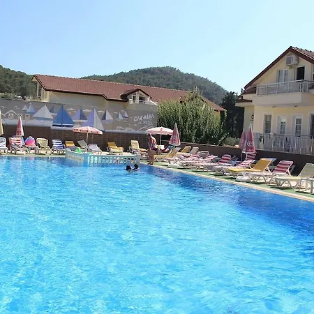 Hotel Carmina 3*