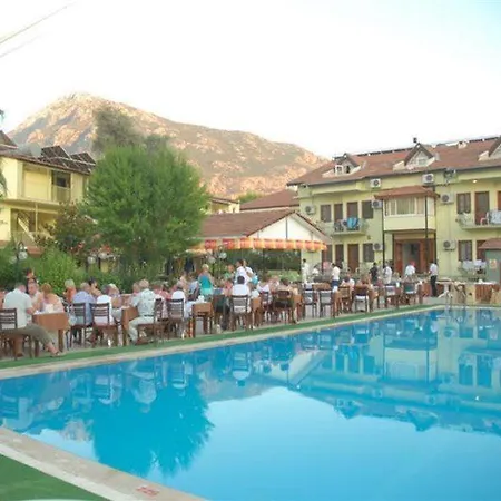 Carmina 3* オルデニズ