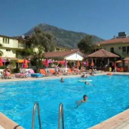 Carmina Hotel