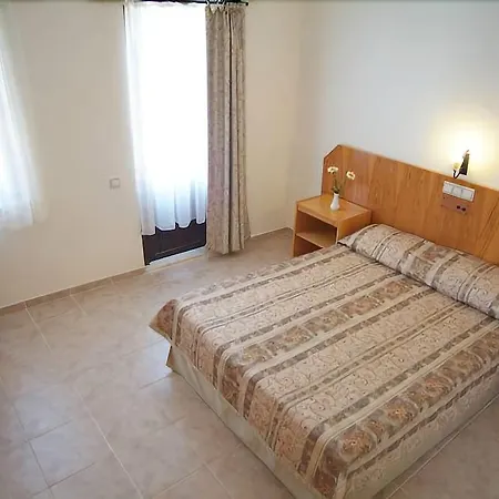 Hotel Carmina 3*