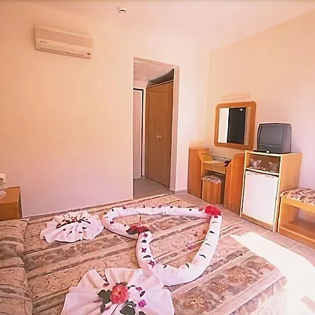 Carmina 3* Öludeniz