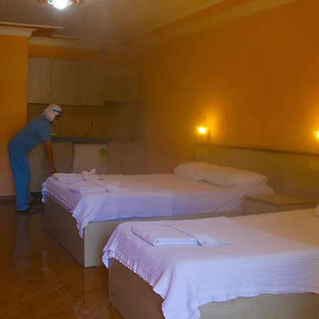 Carmina Hotel