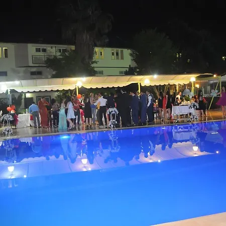 Carmina 3* Ολουντενίζ